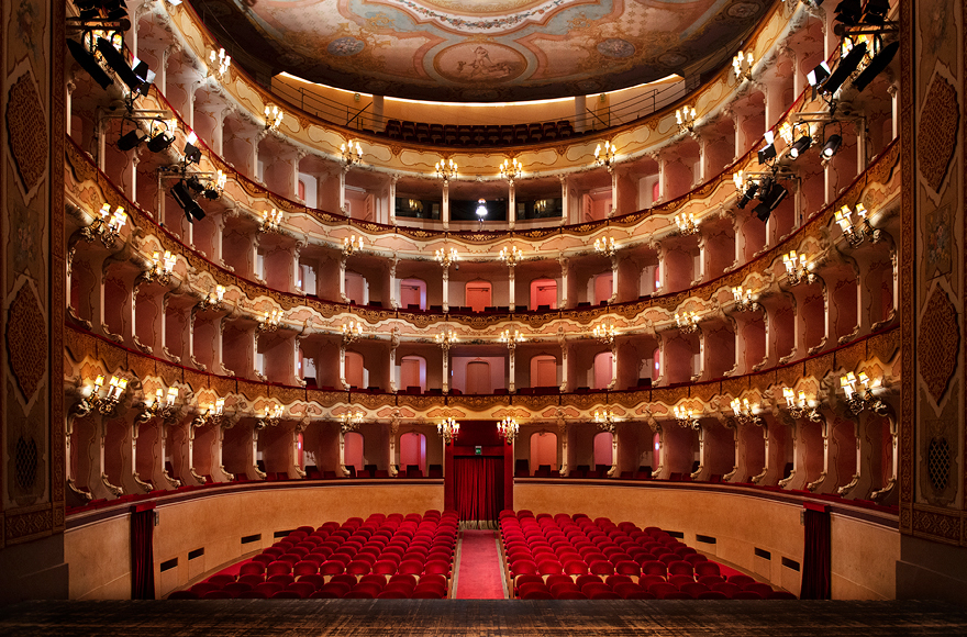 teatro-del-monaco-1